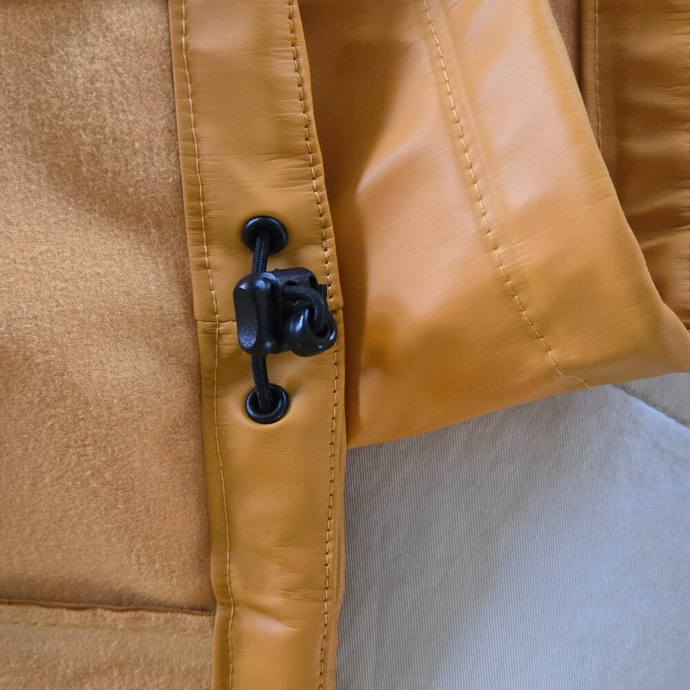 Men's Large Alaskan Hardgear rain slicker/fishing jacket - Picture 8 of 15